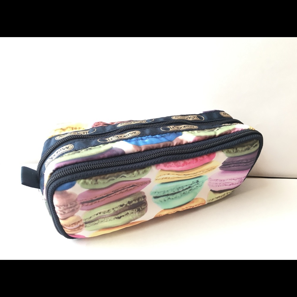 New Condition Lesportsac Makeup Bag